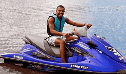 Davi Brito está hospedado em casa na cidade de Manaus? Confira