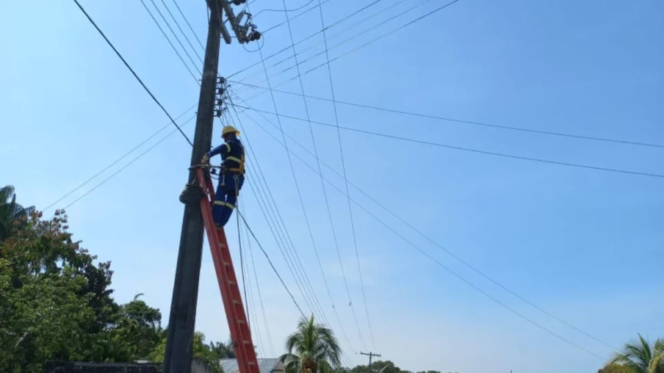 Confira os bairros que devem ficar sem energia nesta sexta em Manaus