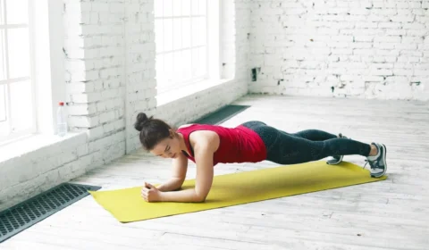 Veja os 2 exercícios que mais ajudam a emagrecer depois dos 50 anos