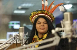 Guajajara pede combate ao racismo e à xenofobia contra brasileiros