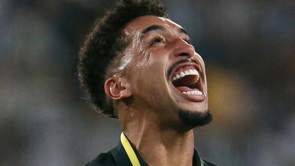 Jogador do Botafogo é acusado de agredir a ex-namorada