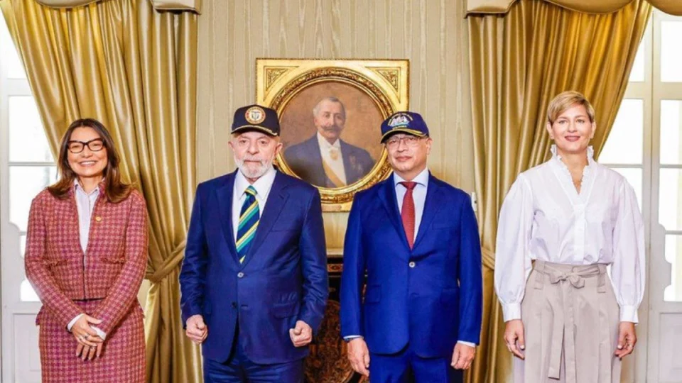 Lula cumpre intensa agenda em visita a Bogotá