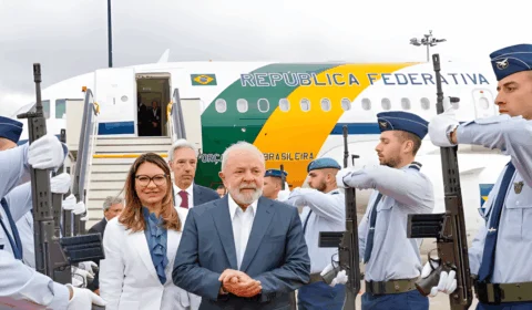Deputado pede lista de presentes recebidos por Lula em viagens