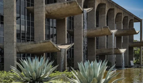 Diretor que comandava presídio de Mossoró é demitido