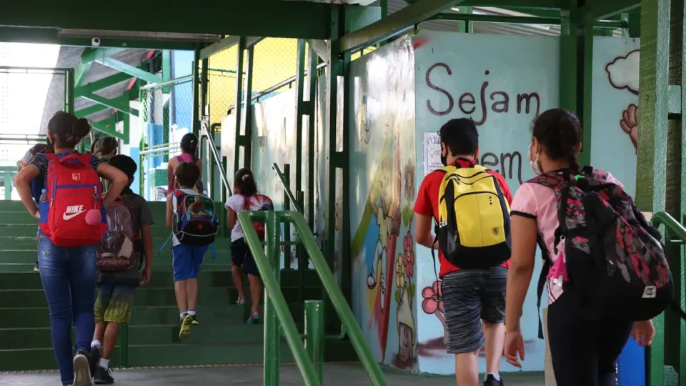 Nise: Ocorrências mais comuns em escolas do AM são ameaças, bullying e assédio
