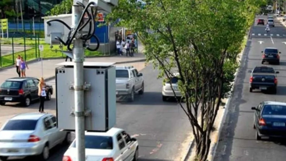 Radares de velocidade começam a multar a partir de janeiro em Manaus