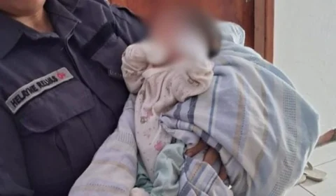 Recém-nascido é encontrado em caixa de papelão em Manaus