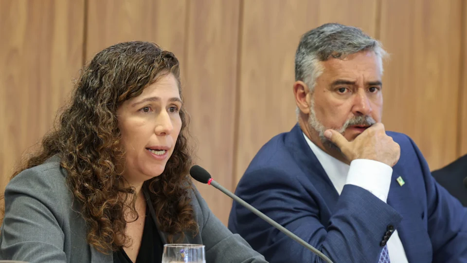 Governo adia Concurso Nacional Unificado em todo o país