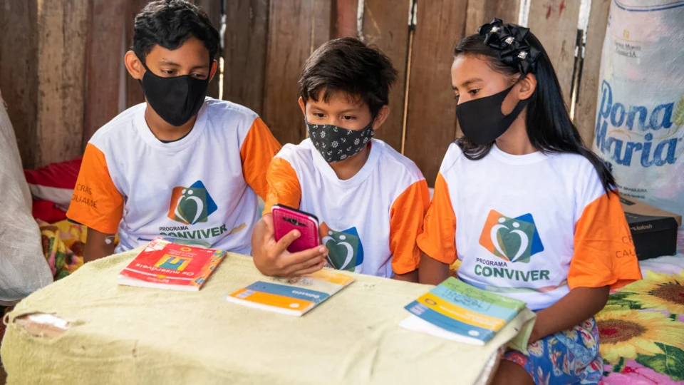 Governo descarta ajuda de Musk e custeará conexão em escolas do Norte