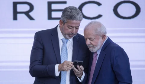 Lula negocia com Lira novo presidente da Câmara dos Deputados 