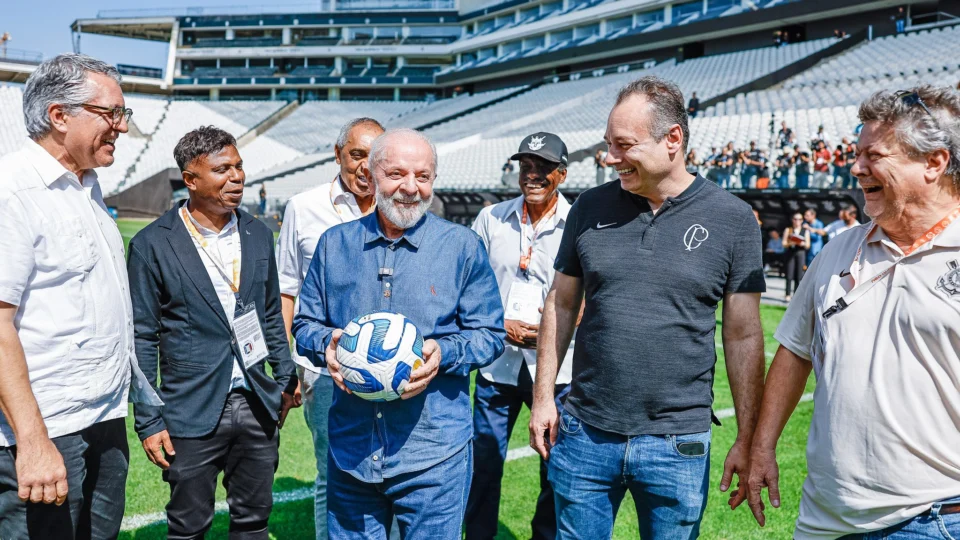 Dia do Trabalho: Lula sanciona reajuste na tabela do imposto de renda