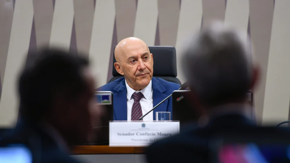 ‘RS vai servir de laboratório’, diz senador sobre catástofre no estado