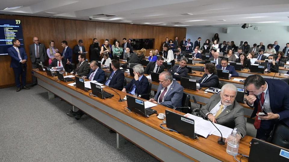 Mudanças Climáticas: CCJ aprova normas de adaptação