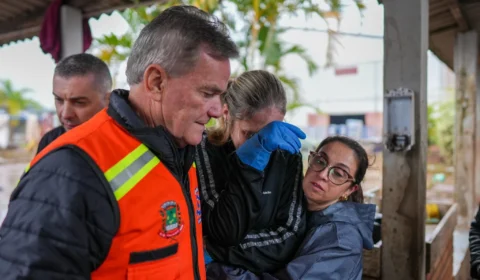 Governo Lula estuda proposta para pagar famílias que abrigarem vítimas no RS