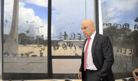 Ex-assessor de Bolsonaro é solto por Moraes