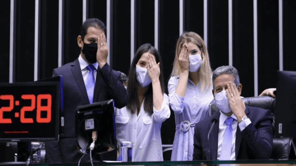 Lira decreta luto na Câmara pela morte da deputada Amália Barros