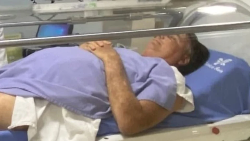 Após imprevisto em Manaus, médicos de Bolsonaro tomam decisão