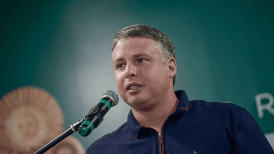 Antes de morrer, Arthur Bisneto teve complicações por Covid-19