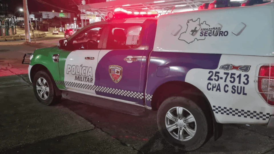 Mulher é presa por tenta matar própria mãe de 72 anos a facadas em Manaus