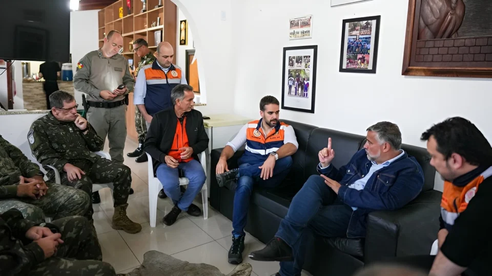 ‘Próximos dias ainda serão difíceis’, diz governador do RS em coletiva