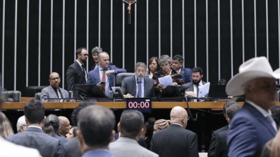 Dívida de R$ 100 bilhões do RS é suspensa pela Câmara por três anos