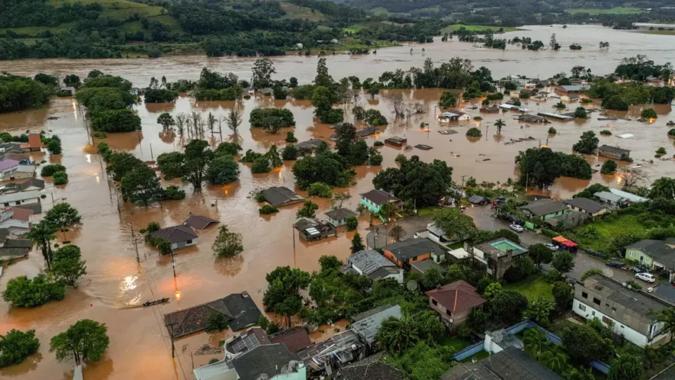 Cerca de 100 impactados no RS pedem retorno ao Amazonas; saiba como