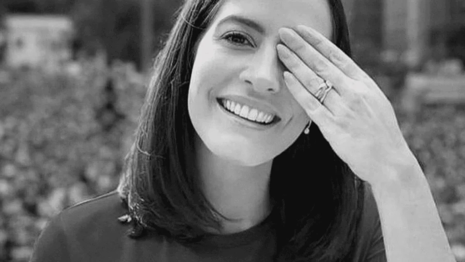 Morre deputada federal Amália Barros