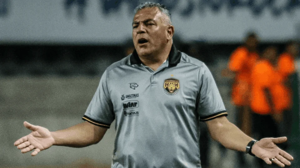 Ex-técnico do Amazonas assina com rival do clube na Série B