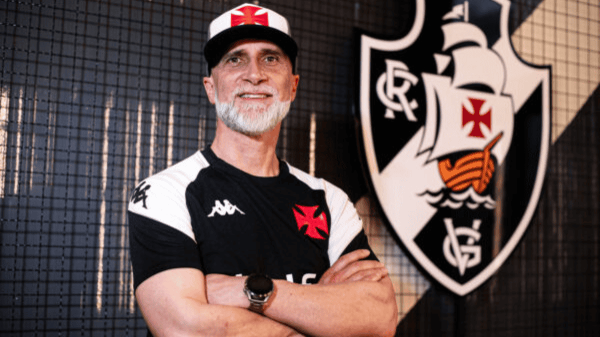 Álvaro Pacheco tem contrato até o fim deste ano, com possibilidade de renovação - Foto: Leandro Amorim/Vasco