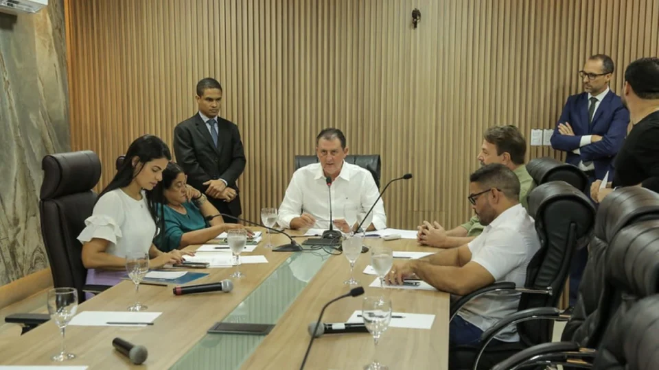 Notas do Enem serão usadas para preenchimento de vagas remanescentes, diz reitor da UERR