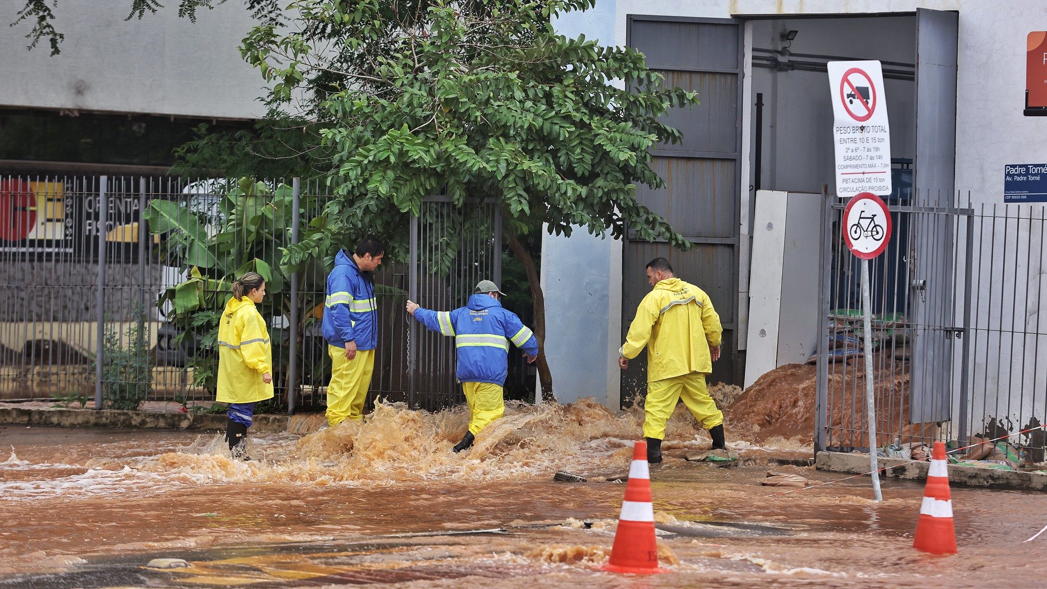 Situação no Rio Grande do Sul afeta milhões de pessoas e faz parte do plano de desastres naturais
