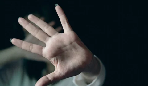 Prioridade para mulheres que sofrem violência doméstica é aprovada no Senado