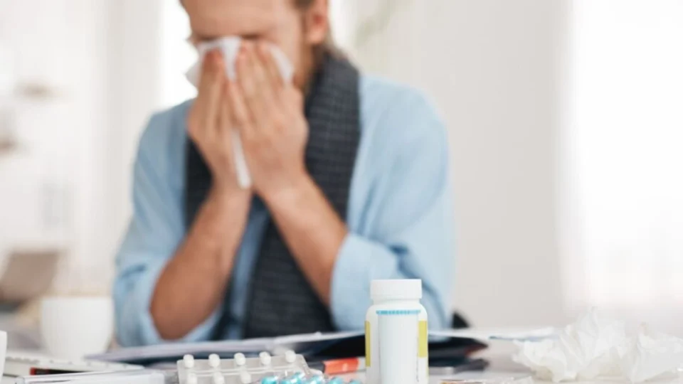 Por que ficamos gripados com tanta frequência? Entenda as causas e a prevenção a longo prazo