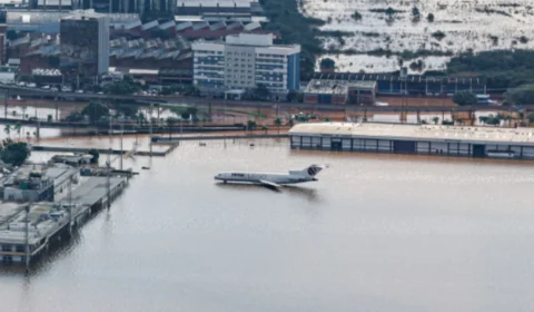 Inundado, aeroporto de Porto Alegre é fechado e tem voos cancelados