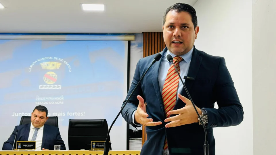 Líder do prefeito de Rio Branco acusa presidente de ignorar Plenário
