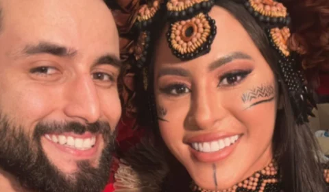 Matteus chama atenção com frase na camisa em evento da Cunhã