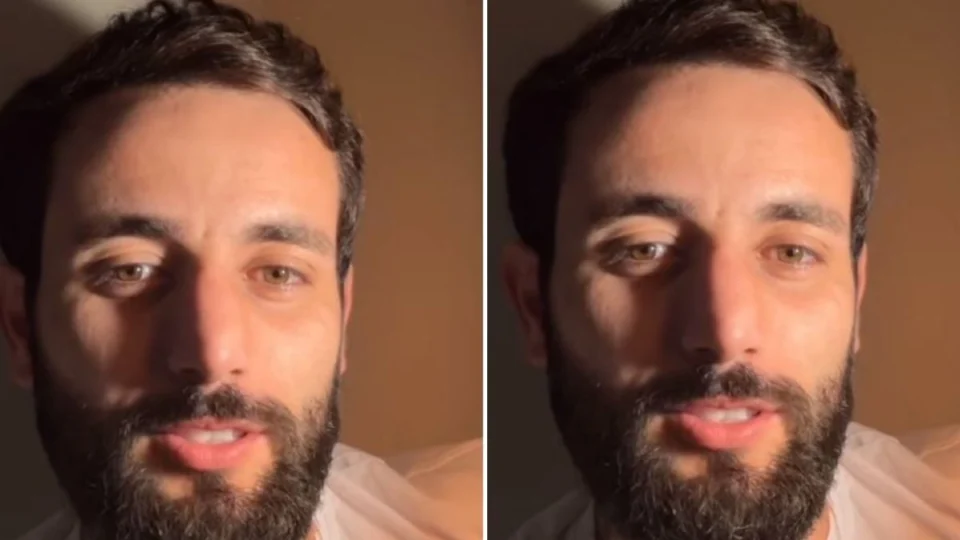 Matteus recebe pedido inusitado de fã ao chegar em Manaus e diz não