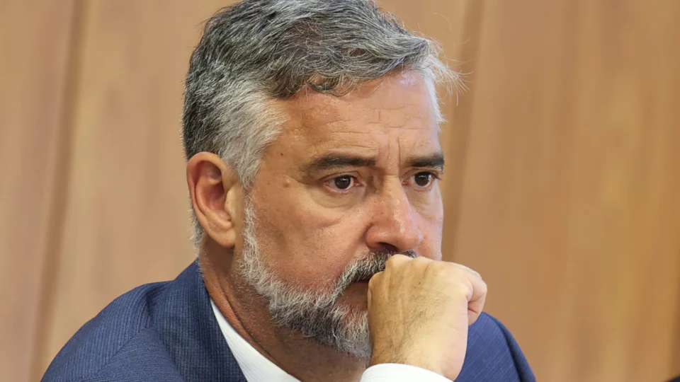 Governo instala escritório em Porto Alegre para monitorar ações no RS