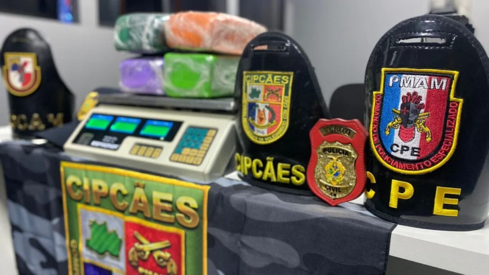 Jovem é presa com 5kg maconha em embarcação de Barcelos no AM