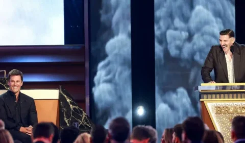 Tom Brady debocha e demonstra dor de cotovelo em relação à Gisele Bündchen