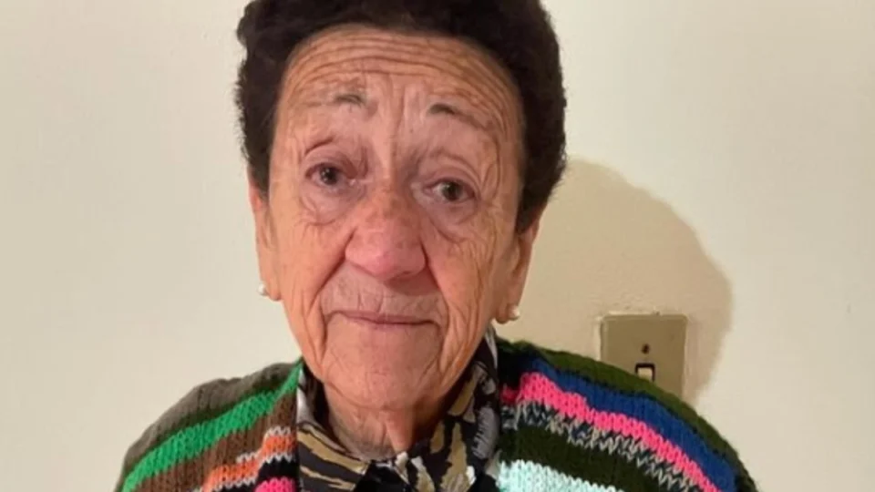 Avó de Matteus, ex-BBB, mostra presente surpresa que recebeu