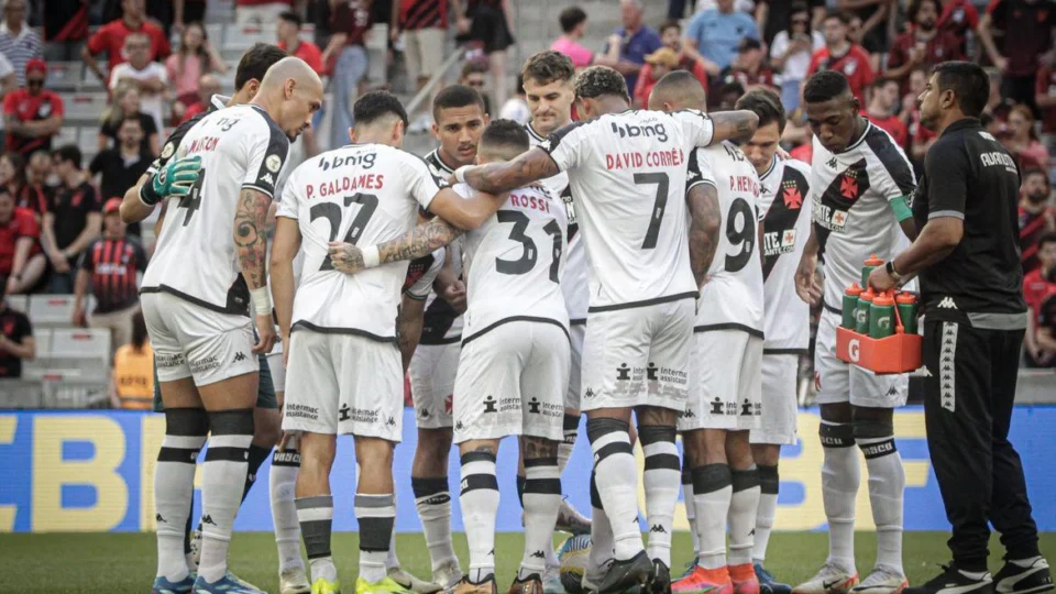 Brasileirão: Vasco perde para o Athletico e segue no Z-4