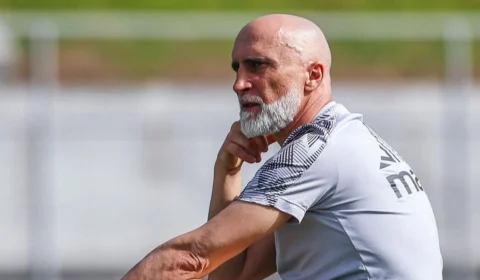 Vasco: Novo treinador deve chegar ao Brasil no final de semana