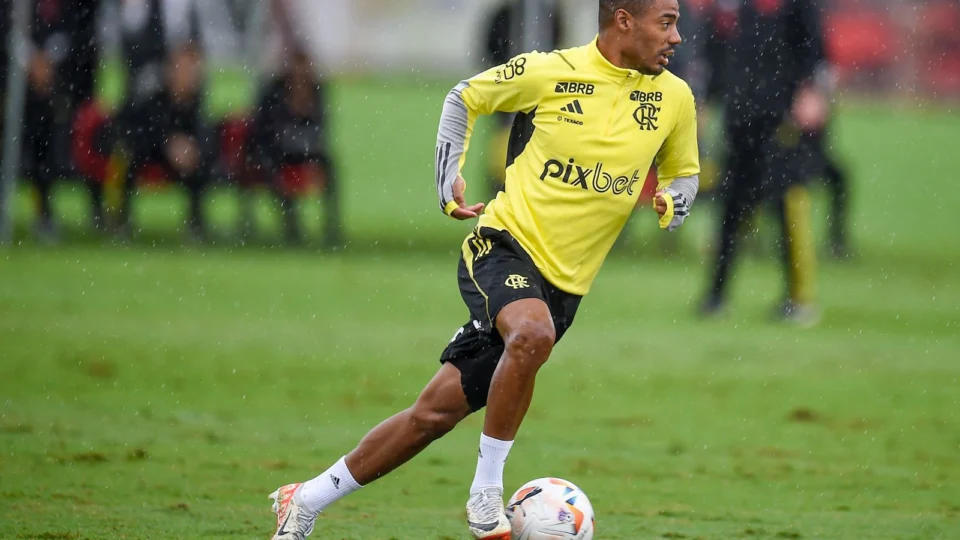 Flamengo: De La Cruz treina normalmente após “susto”