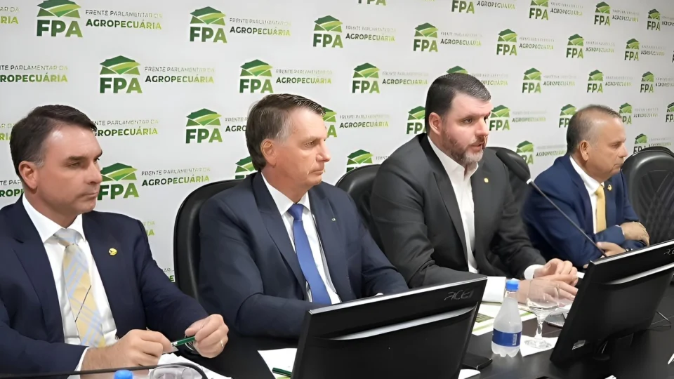 Saiba por que Bolsonaro se reuniu com deputados nesta terça