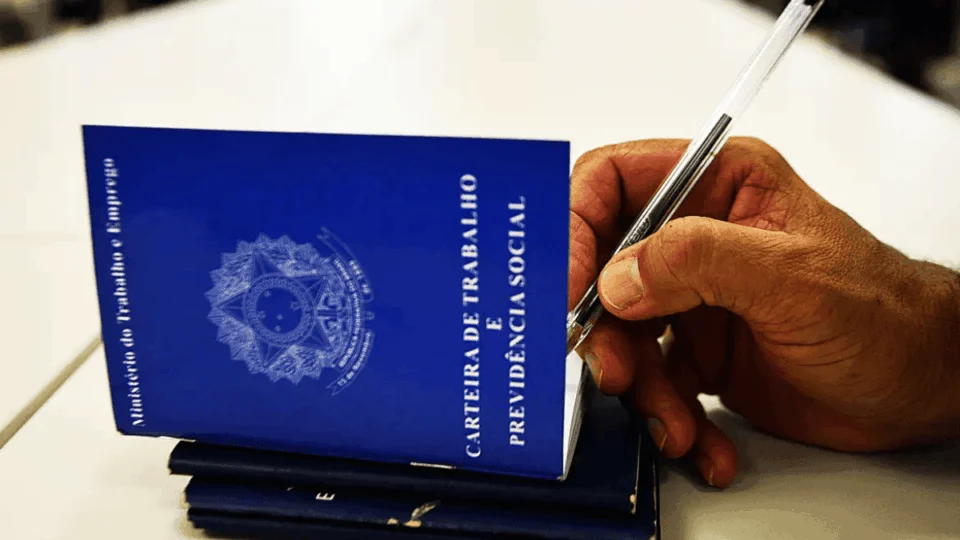 Taxa de desemprego recua no país