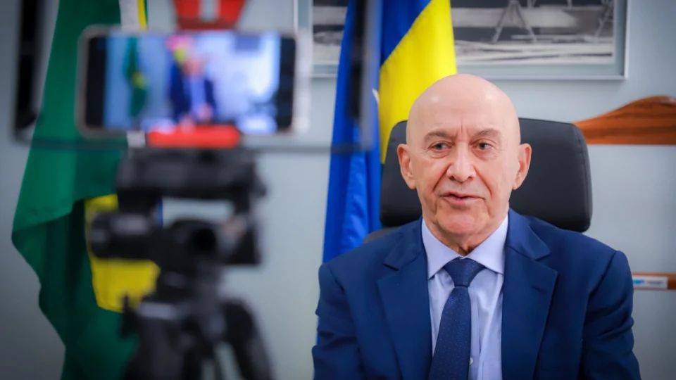 ‘Poucos senadores e muitas comissões’, diz senador Confúcio Moura em conversa com o Norte Entrevista