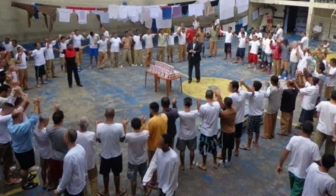 Bancada evangélica reage após decisão sobre prisões