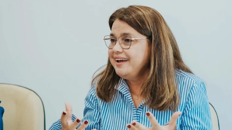 Empresa de marido de deputada federal de Roraima fecha contrato de R$ 211 milhões com Saúde
