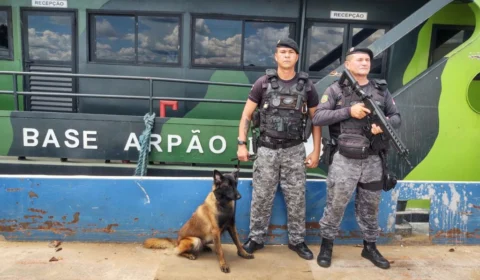 Dupla que não sabia nadar é resgatada com vida após cair no Rio Negro